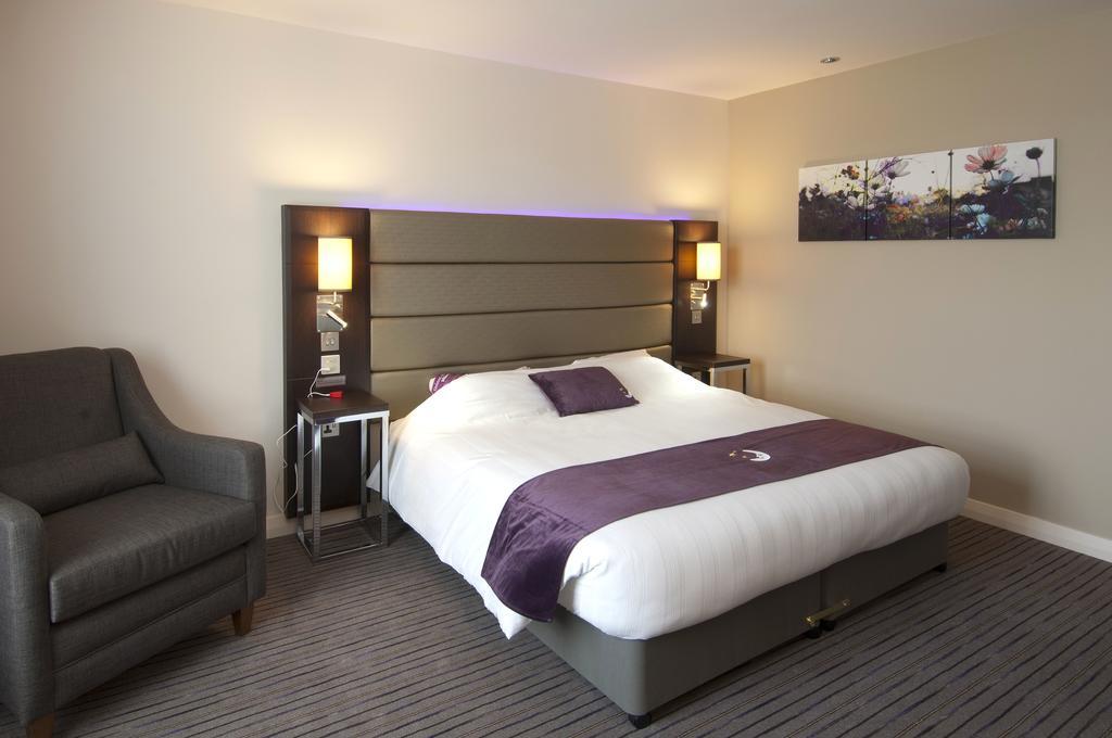 Premier Inn London Romford Central Pokój zdjęcie
