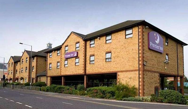 Premier Inn London Romford Central Zewnętrze zdjęcie